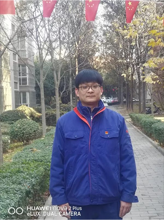 佰利乐曹攀暖心一跪为救人